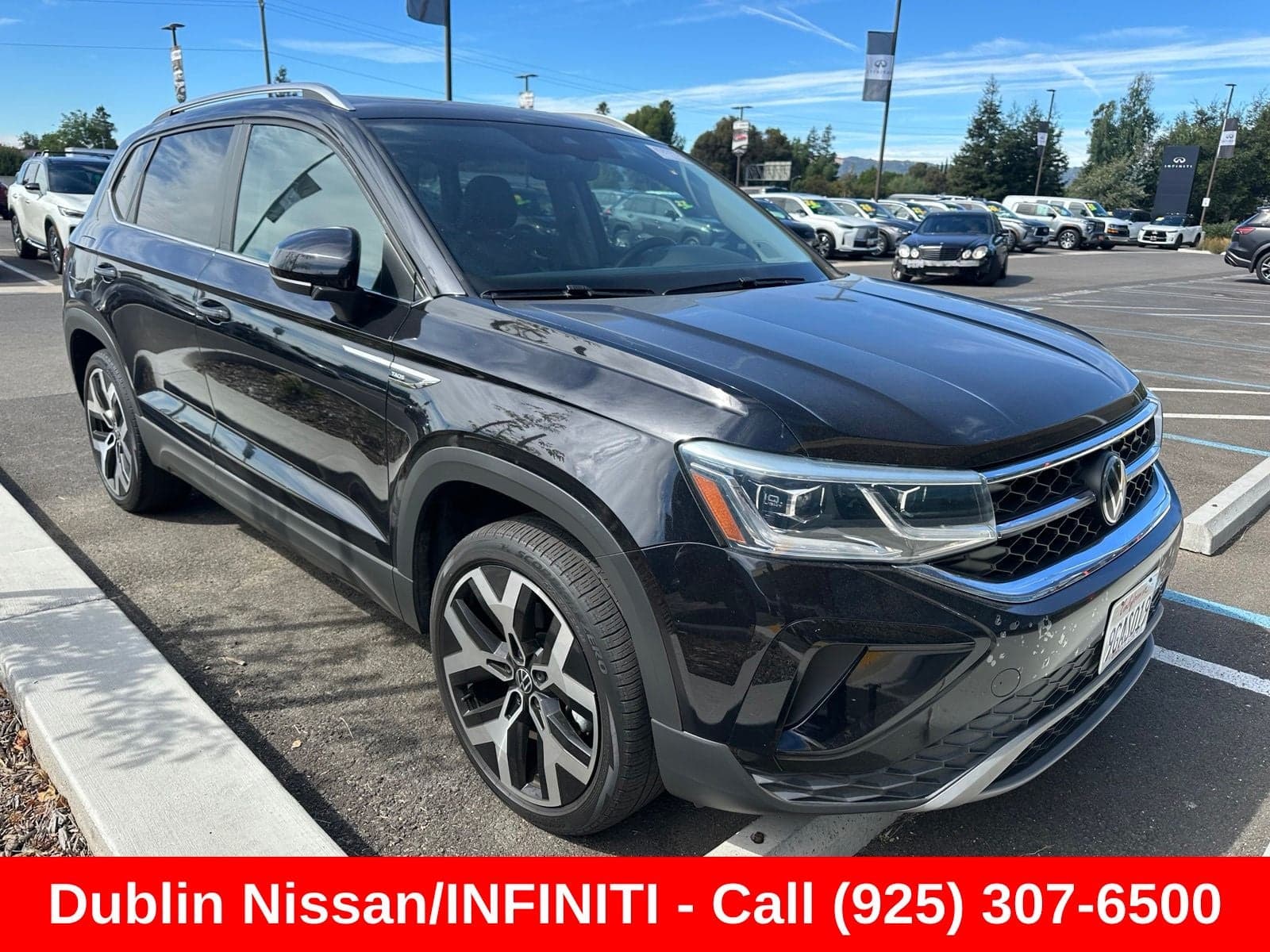 2023 Volkswagen Taos 1.5T SEL — photo 1 of 21