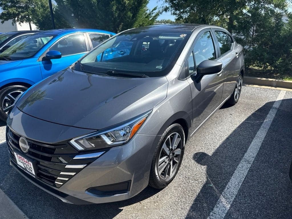 2024 Nissan Versa Base — photo 1 of 4