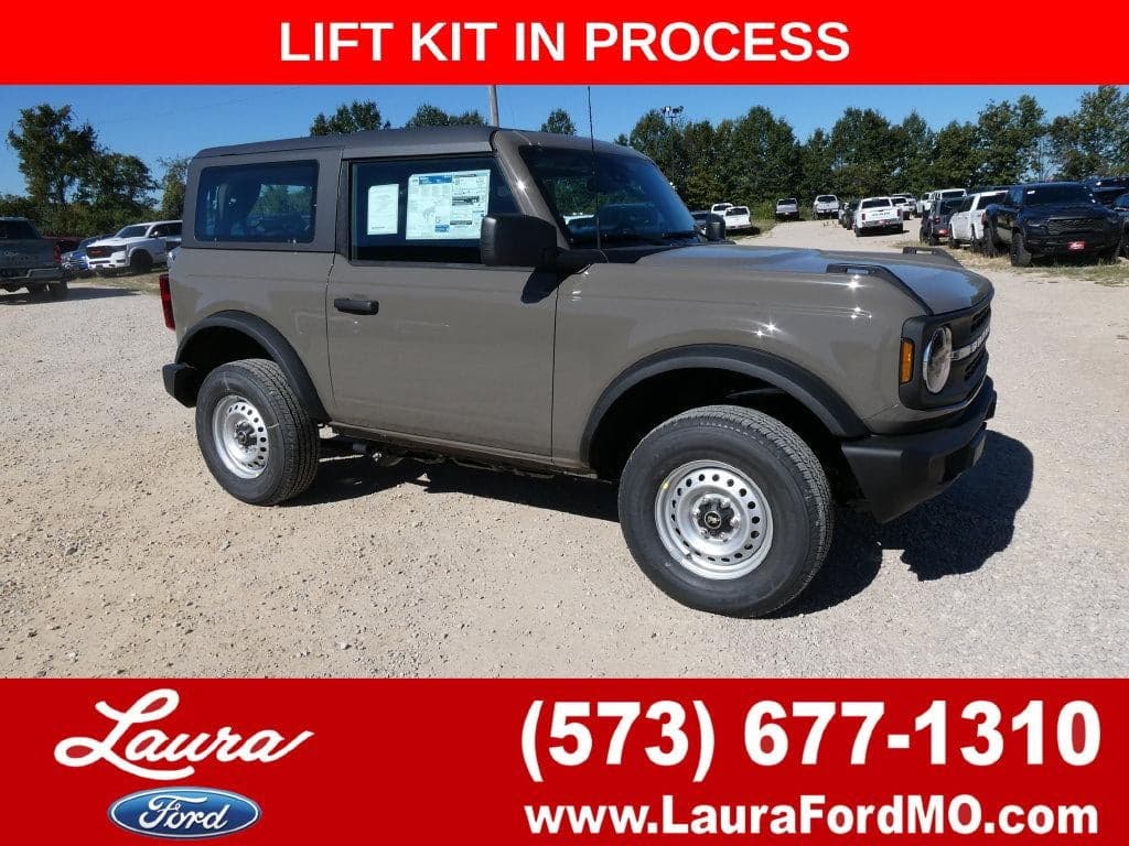 2026 Ford Bronco Base — photo 1 of 36