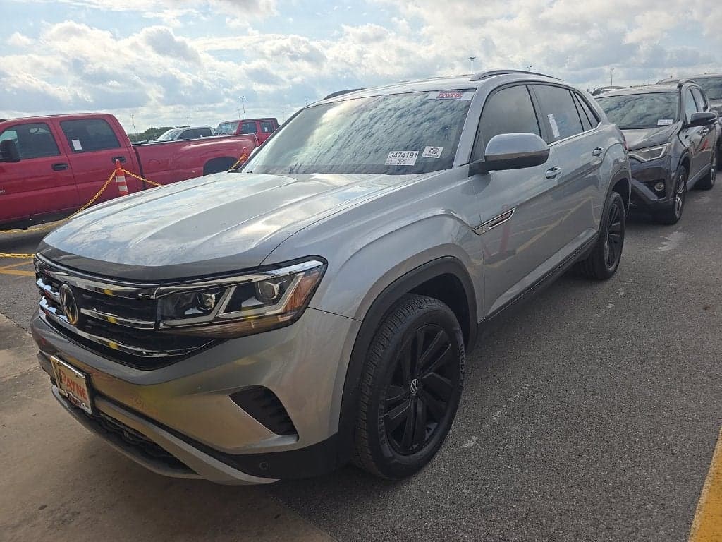 2022 Volkswagen Atlas Cross Sport 2.0T SE w/Technology — photo 1 of 5