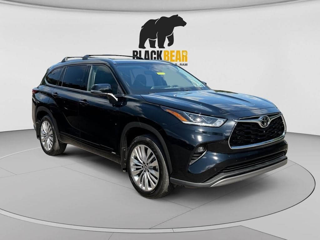 2026 Toyota Highlander Hybrid Platinum — photo 1 of 31