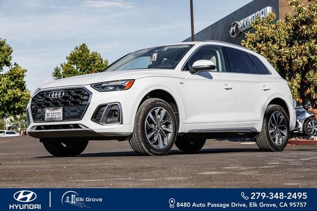 2023 Audi Q5 45 S line Premium quattro — photo 1 of 38