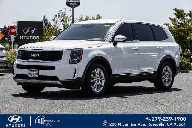 2022 Kia Telluride LX — photo 1 of 32