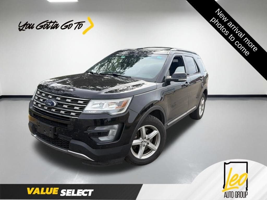 2016 Ford Explorer XLT — photo 1 of 8