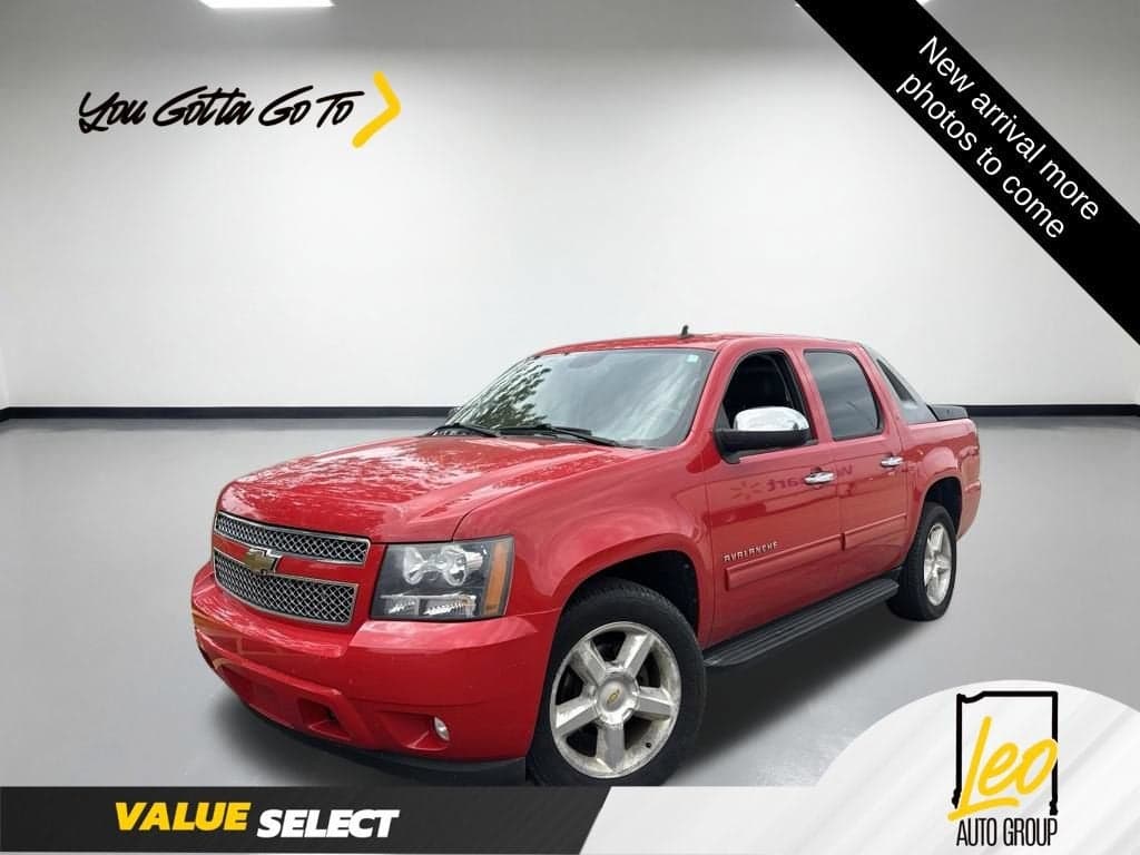 2010 Chevrolet Avalanche LT — photo 1 of 7