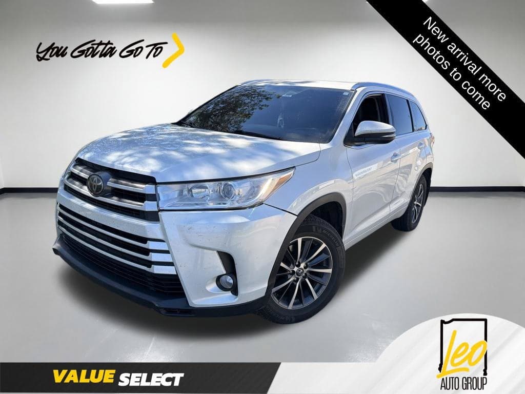 2018 Toyota Highlander XLE — photo 1 of 6
