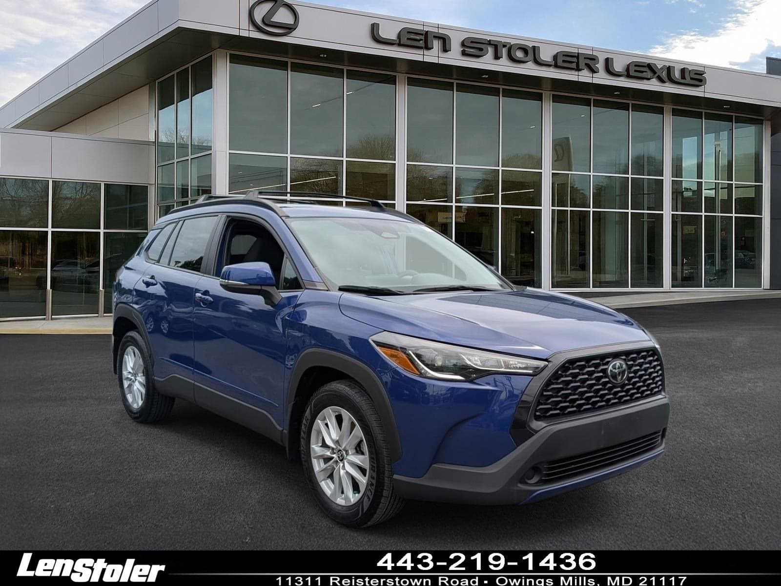 2023 Toyota Corolla Cross LE — photo 1 of 41