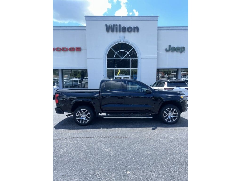 2023 Chevrolet Colorado 4WD Z71 — photo 1 of 16