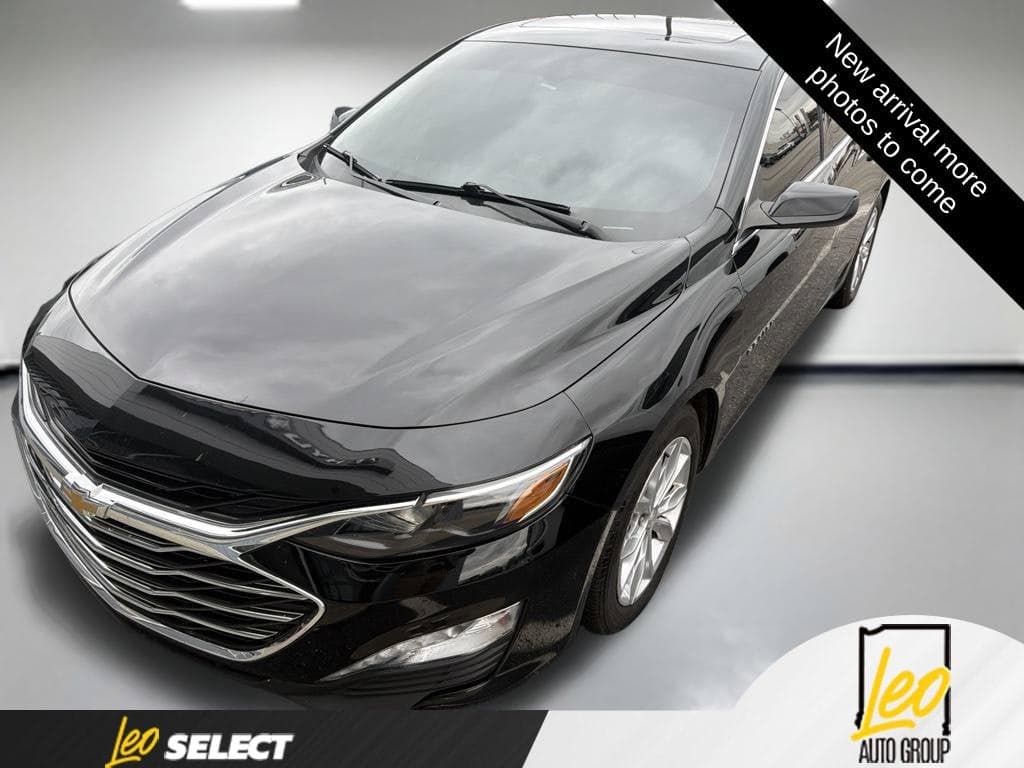 2021 Chevrolet Malibu LT — photo 1 of 5