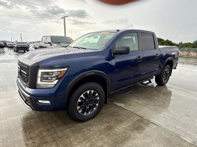 2021 Nissan Titan PRO-4X — photo 1 of 38