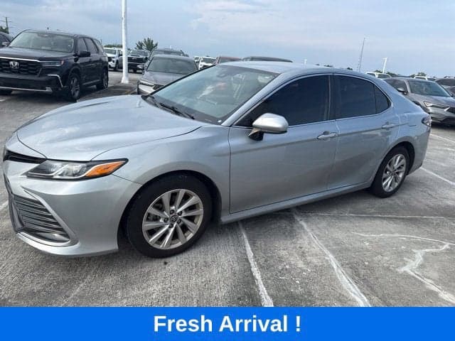 2023 Toyota Camry LE — photo 1 of 5