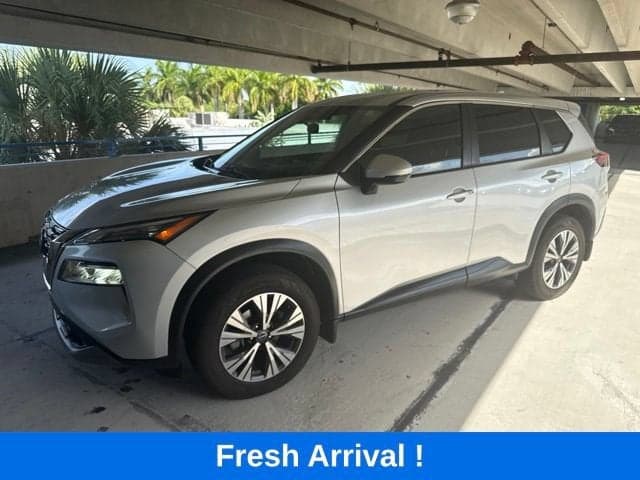 2022 Nissan Rogue SV — photo 1 of 35