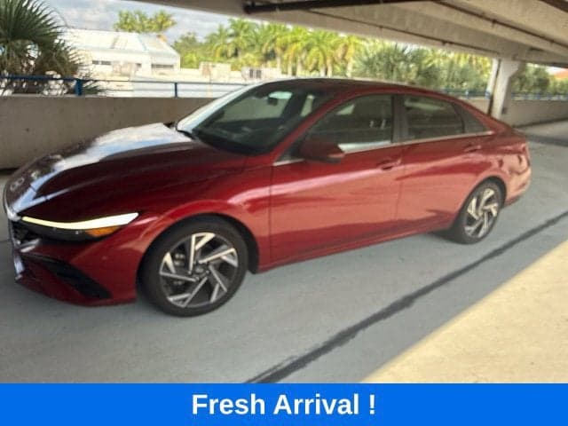 2025 Hyundai Elantra SEL Convenience — photo 1 of 5