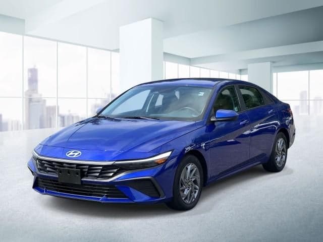 2024 Hyundai Elantra SEL — photo 1 of 50