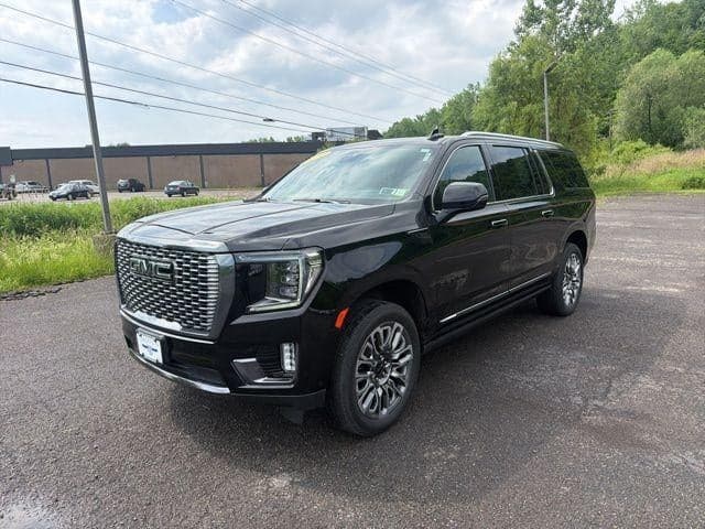 2024 GMC Yukon XL 4WD 4dr Denali Ultimate — photo 1 of 28