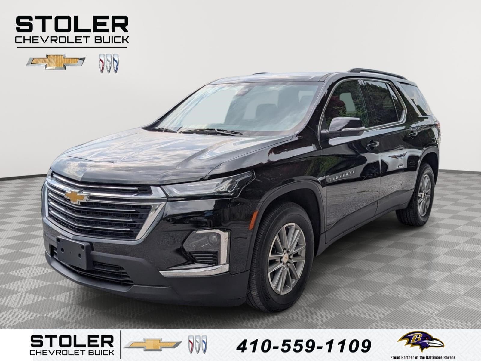 2023 Chevrolet Traverse LT Leather — photo 1 of 44