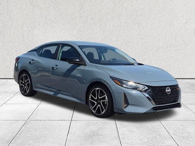 2025 Nissan Sentra SR — photo 1 of 50