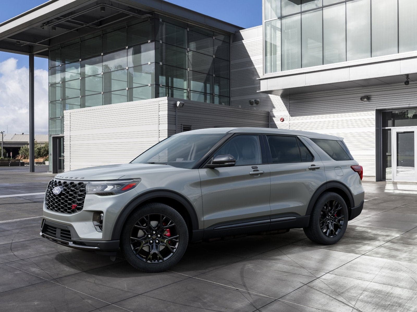 2027 Ford Explorer ST — photo 1 of 23