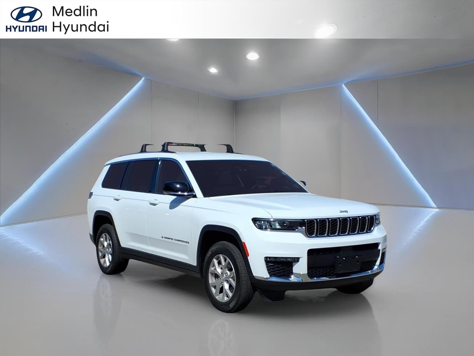 2023 Jeep Grand Cherokee L Limited — photo 1 of 34