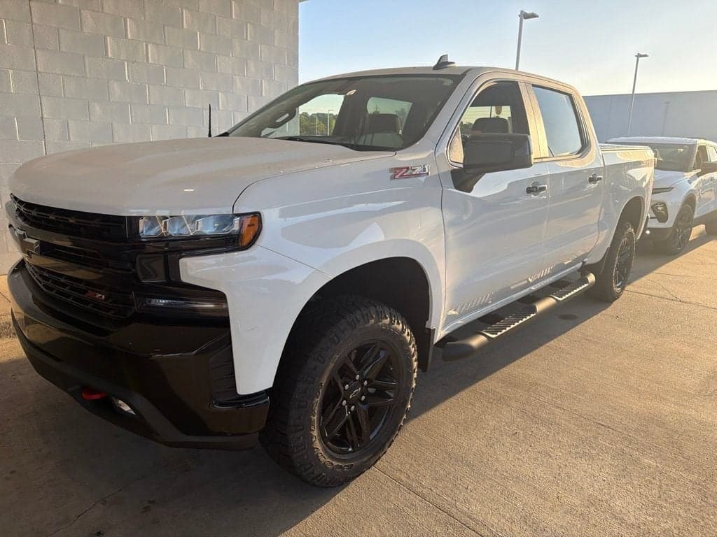 2022 Chevrolet Silverado 1500 LTD LT Trail Boss — photo 1 of 9