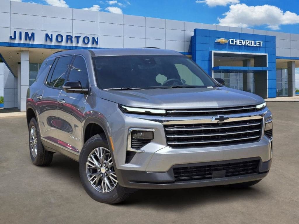 2026 Chevrolet Traverse LT — photo 1 of 57