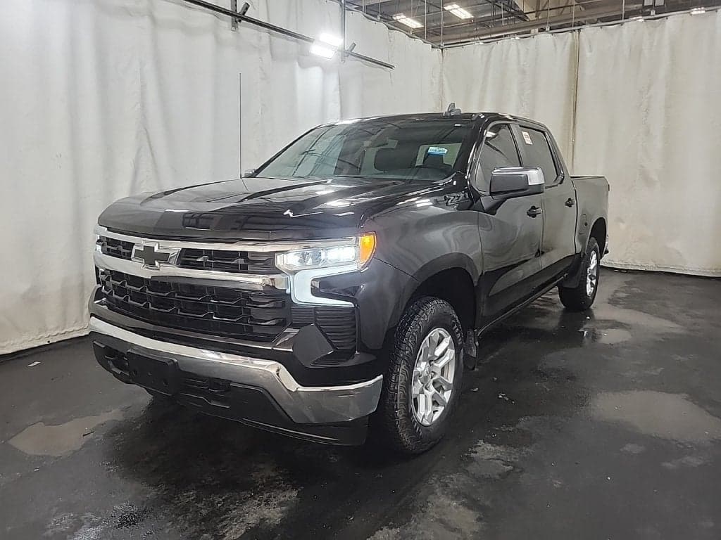 2023 Chevrolet Silverado 1500 LT — photo 1 of 9