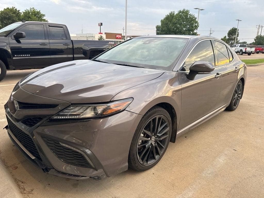 2024 Toyota Camry Hybrid XSE — photo 1 of 14