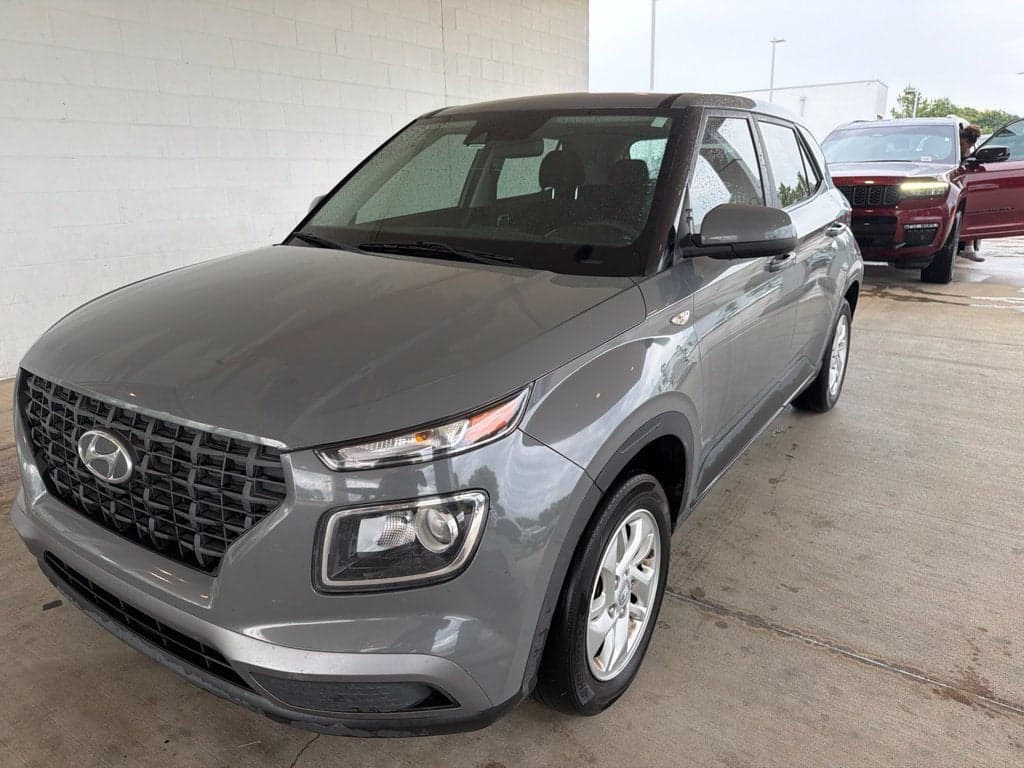 2021 Hyundai Venue SE — photo 1 of 11