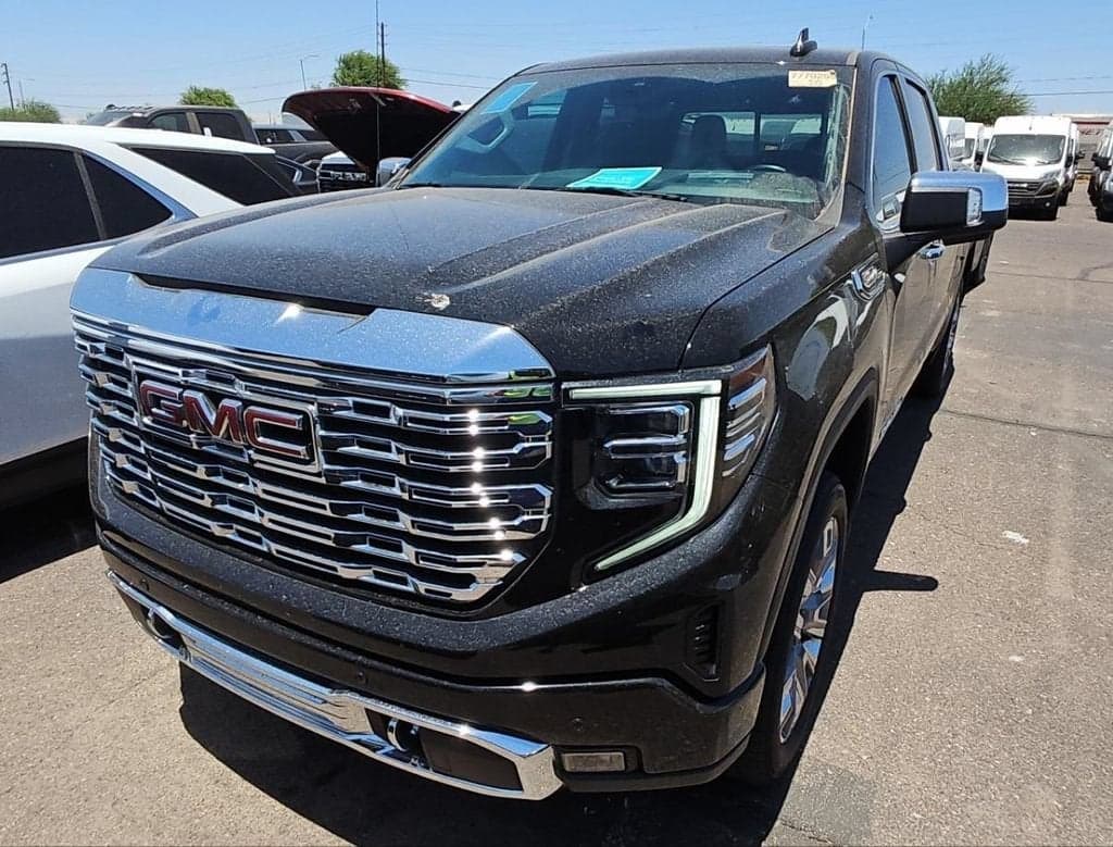 2023 GMC Sierra 1500 Denali — photo 1 of 5