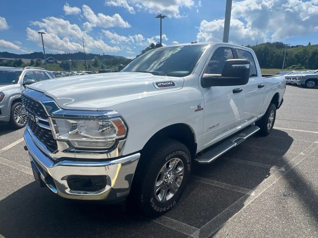 2023 RAM 2500 Big Horn — photo 1 of 17
