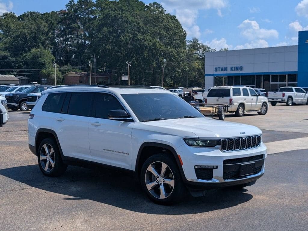 2021 Jeep Grand Cherokee L Limited — photo 1 of 28