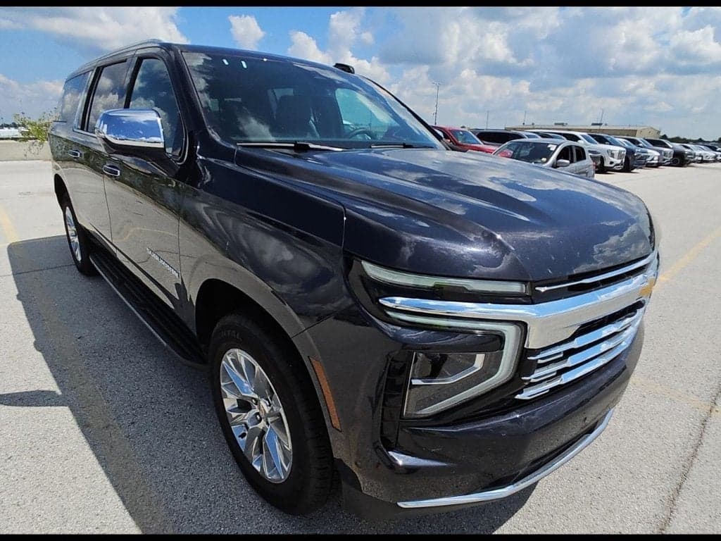 2026 Chevrolet Suburban Premier — photo 1 of 5