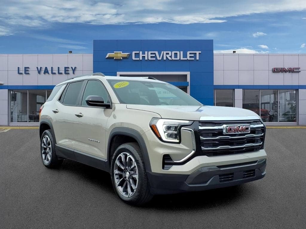2025 GMC Terrain Elevation — photo 1 of 40