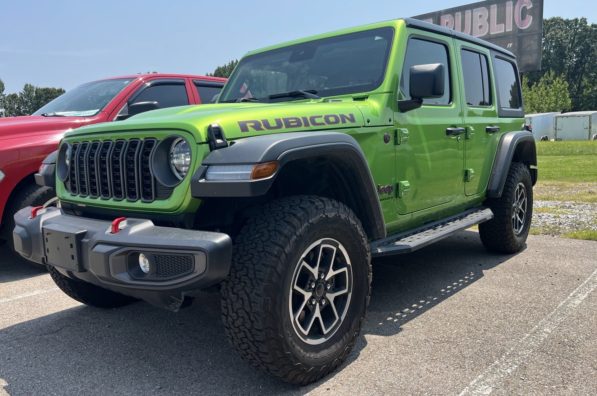 2025 Jeep Wrangler Rubicon — photo 1 of 3