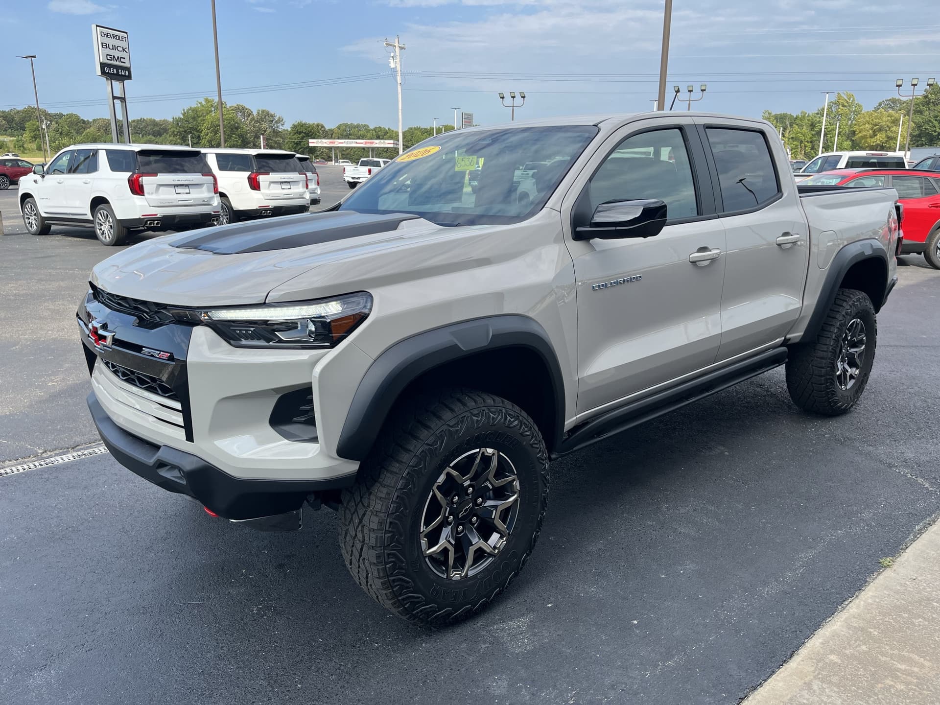 2026 Chevrolet Colorado ZR2 — photo 1 of 44