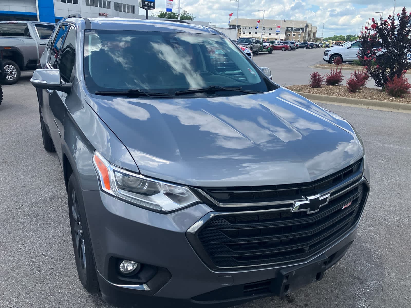 2021 Chevrolet Traverse RS — photo 1 of 53