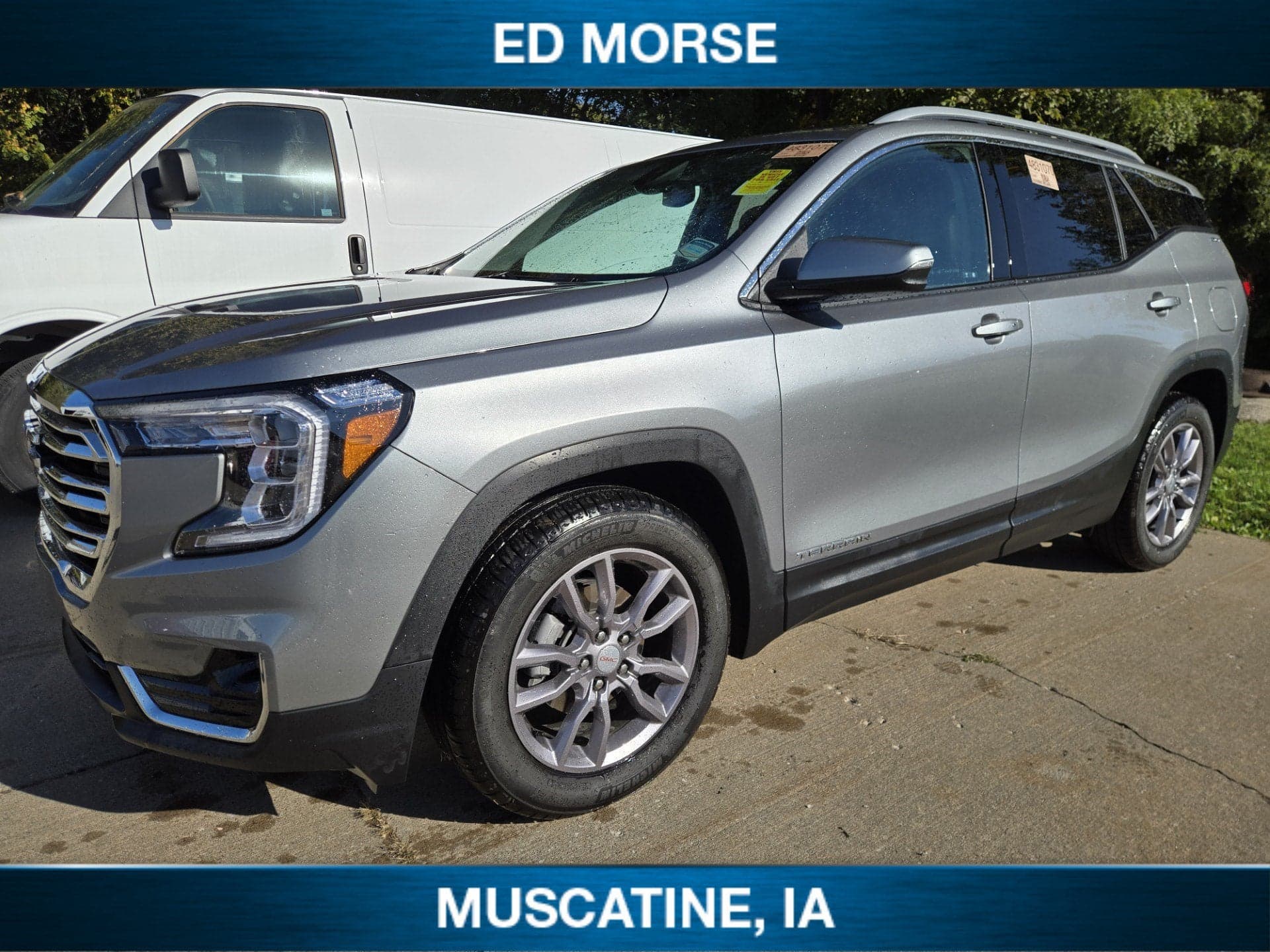 2023 GMC Terrain SLT — photo 1 of 5