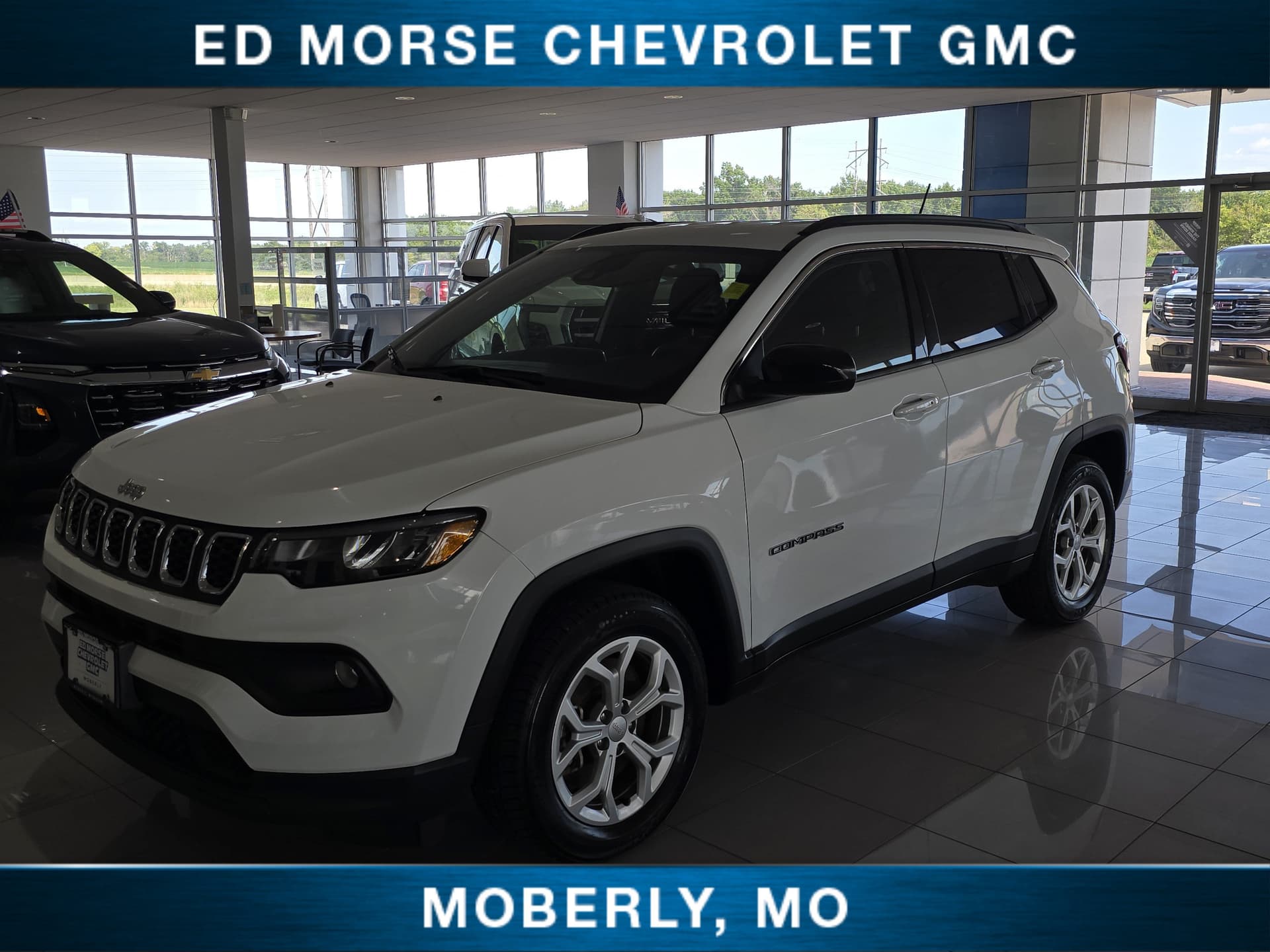 2024 Jeep Compass Latitude — photo 1 of 57