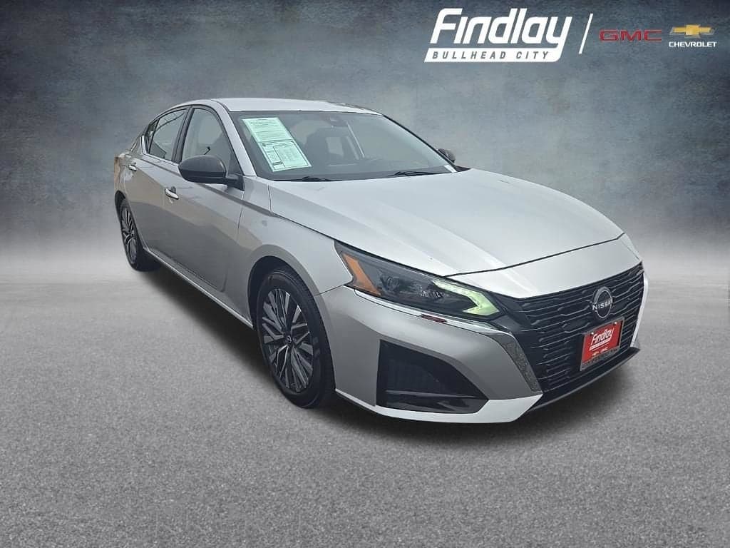 2024 Nissan Altima 2.5 SV — photo 1 of 35