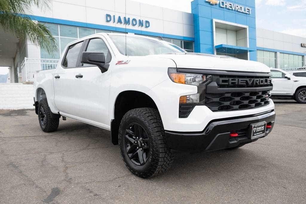 2026 Chevrolet Silverado 1500 Custom Trail Boss — photo 1 of 69