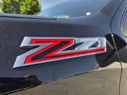Extra Photo