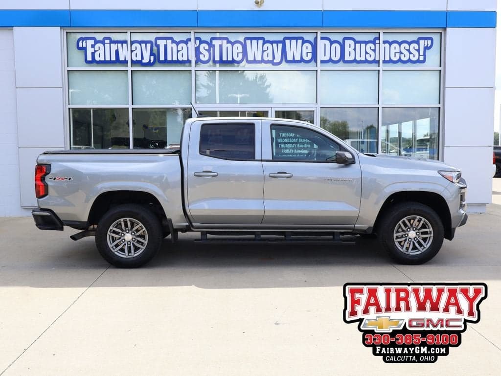 2025 Chevrolet Colorado WT/LT — photo 1 of 43