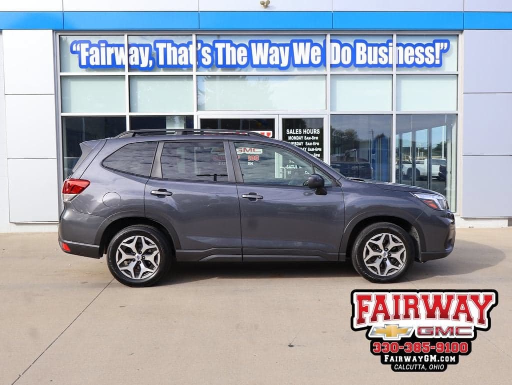 2020 Subaru Forester Premium — photo 1 of 42