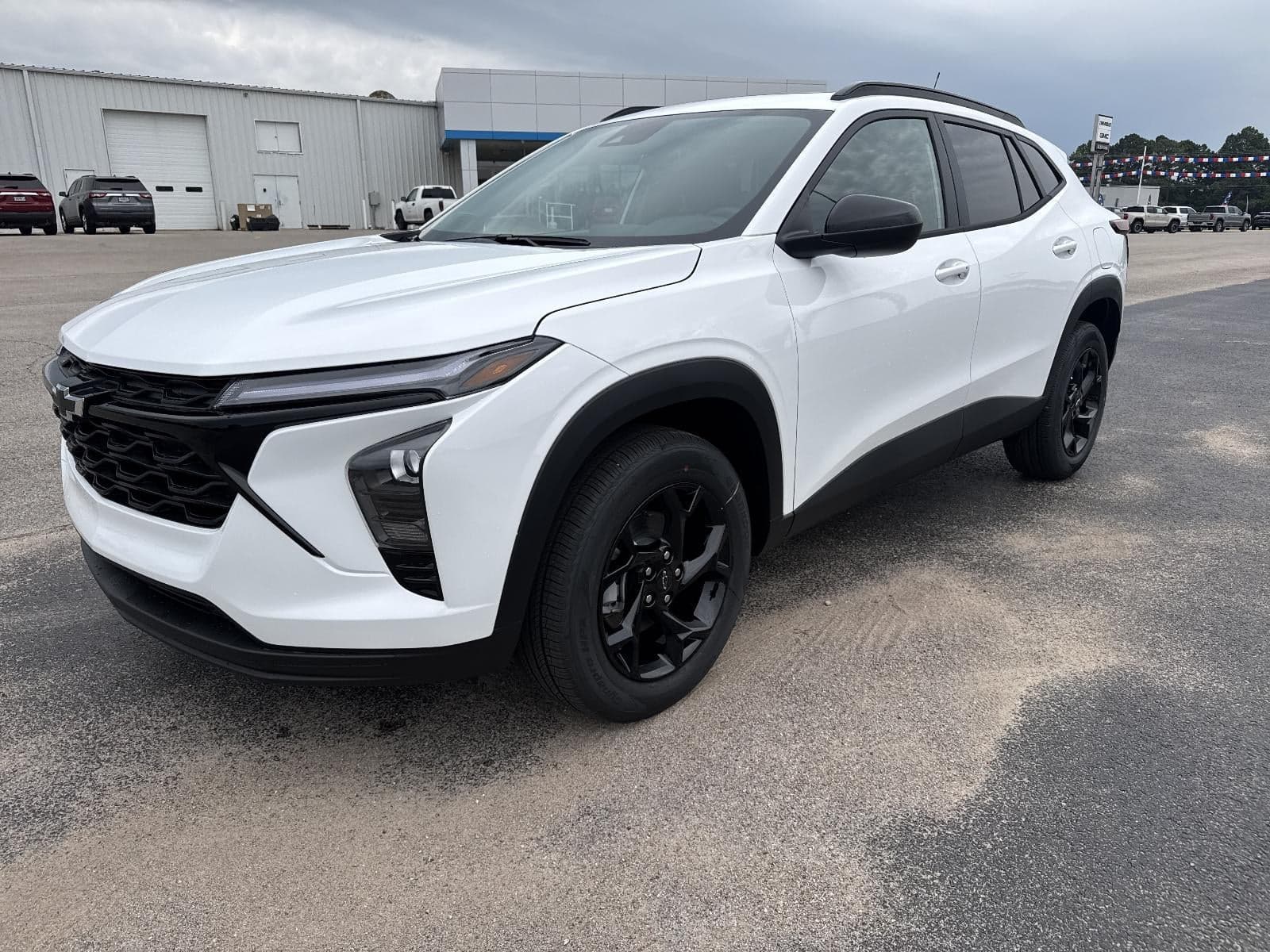 2026 Chevrolet Trax LT — photo 1 of 43