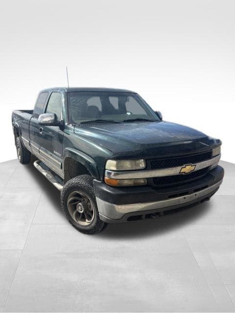 2001 Chevrolet Silverado 2500HD LS — photo 1 of 16