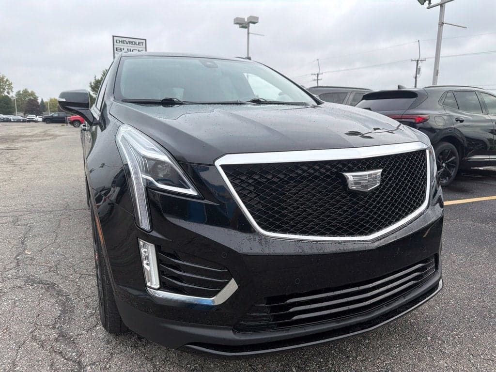 2024 Cadillac XT5 AWD Sport — photo 1 of 5