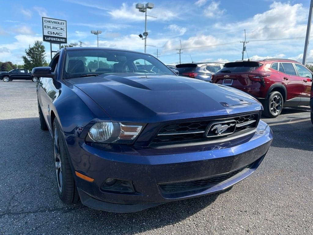 2012 Ford Mustang V6 Premium — photo 1 of 16