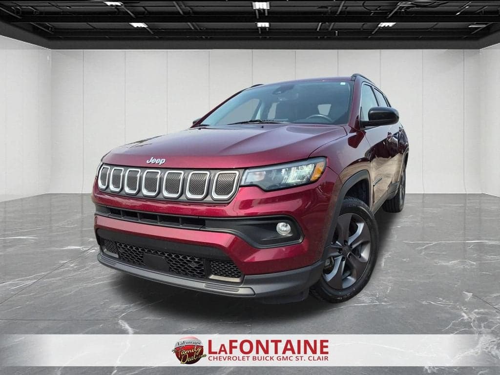2022 Jeep Compass Latitude Lux 4x4 — photo 1 of 30
