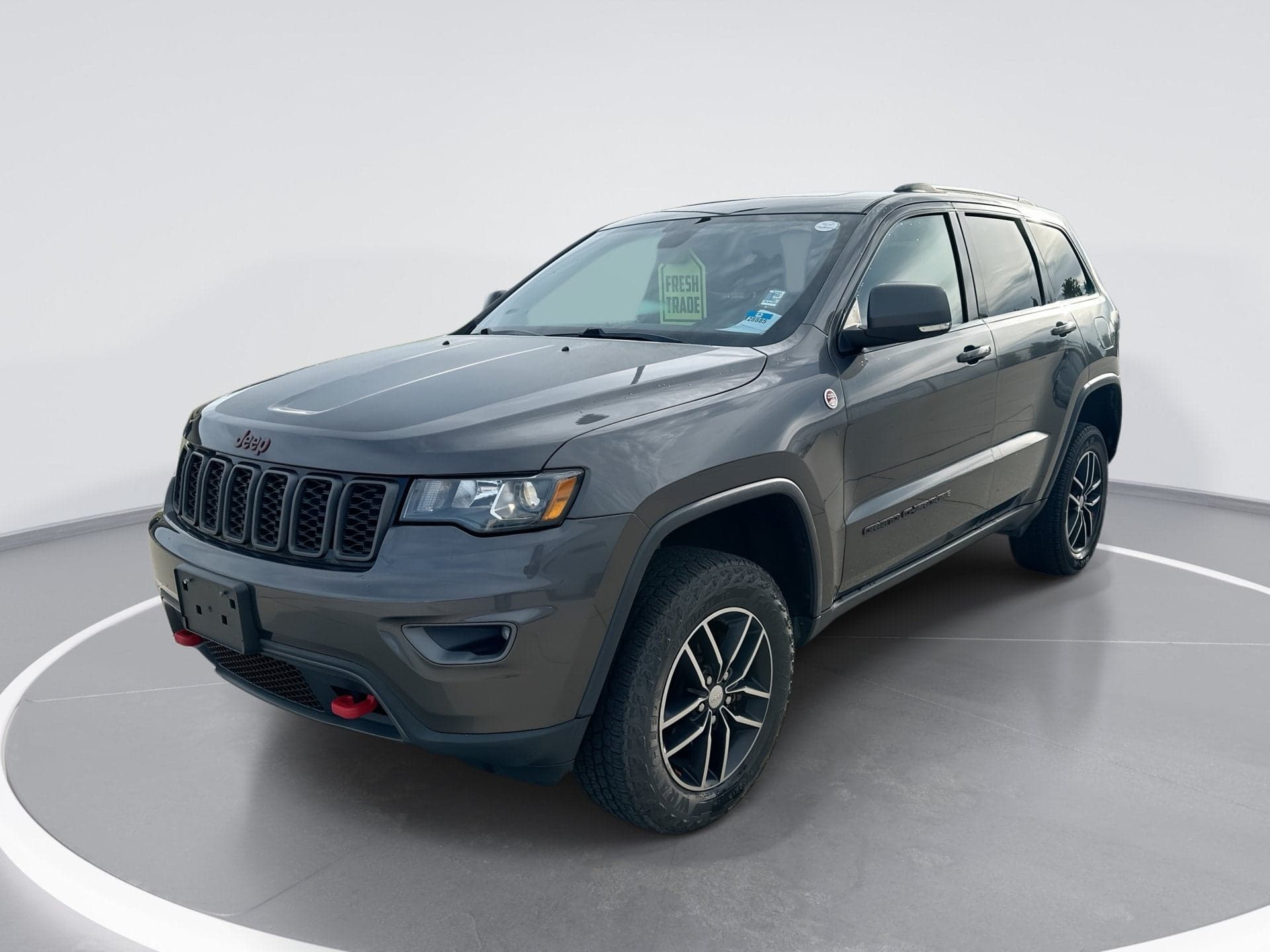 2018 Jeep Grand Cherokee Trailhawk — photo 1 of 19