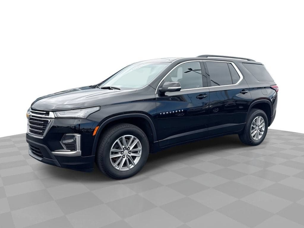 2023 Chevrolet Traverse LT Cloth — photo 1 of 47